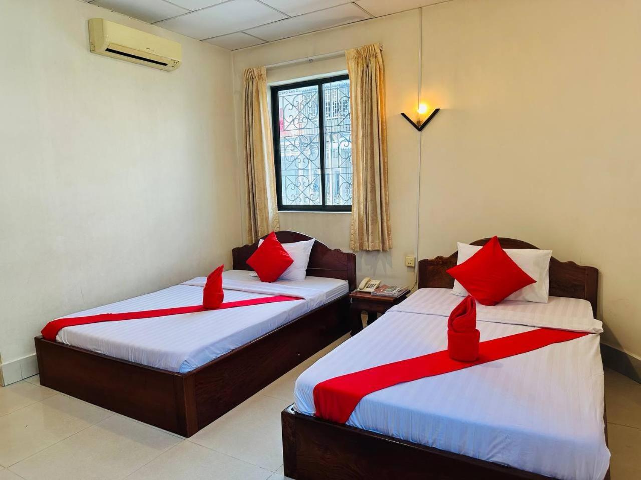 Hotel Capitol One Phnom Penh Zewnętrze zdjęcie