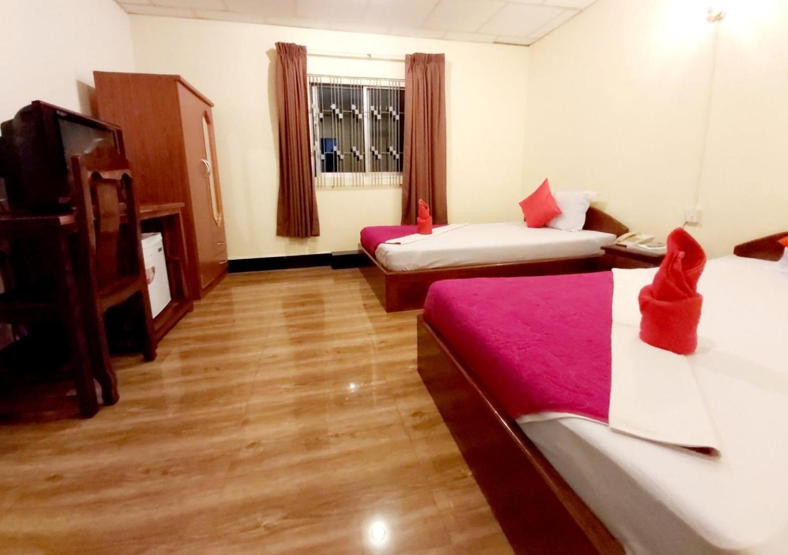 Hotel Capitol One Phnom Penh Zewnętrze zdjęcie