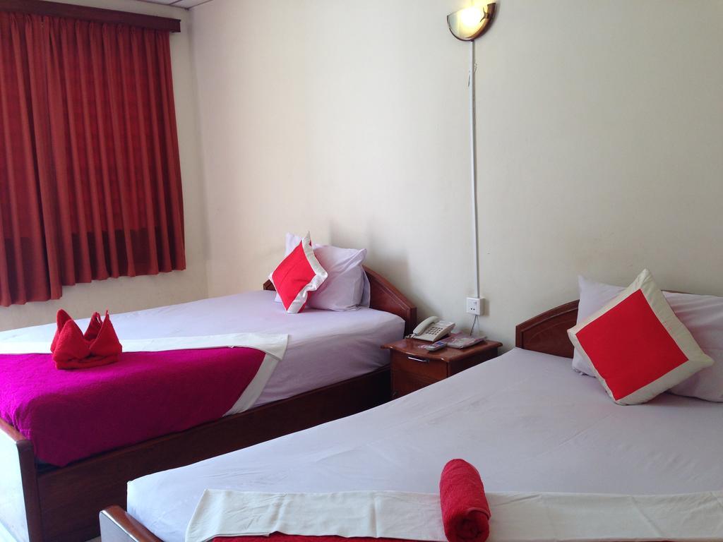 Hotel Capitol One Phnom Penh Zewnętrze zdjęcie