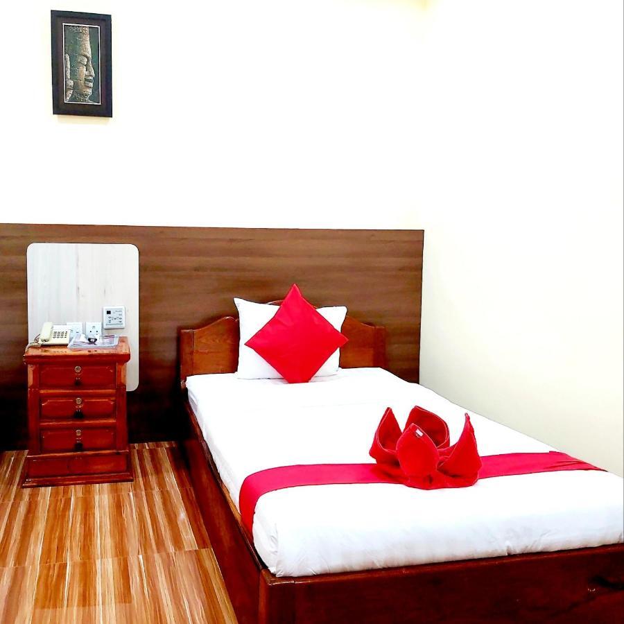 Hotel Capitol One Phnom Penh Zewnętrze zdjęcie
